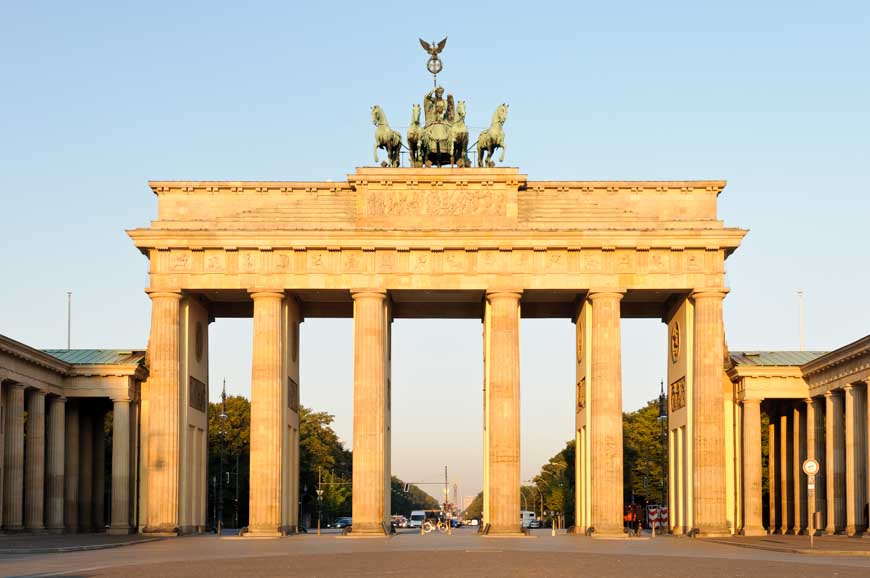 Brandenburger Tor in Berlin - Bild kostenlos herunterladen bei pictjour.com